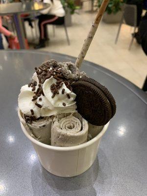 Oreo cookie