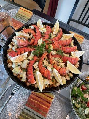 Seafood paella