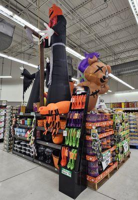 9/24/2024 - Halloween is coming! They have a great display!