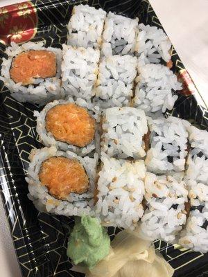 Spicy tuna and spicy salmon roll