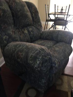 Great camo recliner chair rocker when you get home from a hard days work you just want to relax and drink a beer