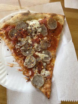 Lucy's Pizza