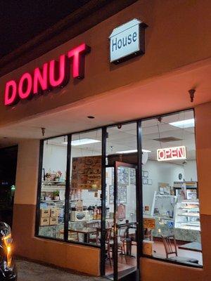 Donut House