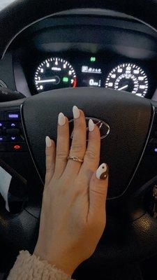 Ying and yang nails