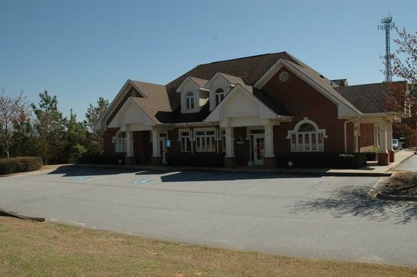 Sugarloaf Animal Hospital on corner of Sugarloaf and Old Snellville