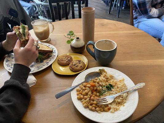 Coconut curry and chickpea stew, Prosciutto pesto burrata, the best chocolate chip cookies EVER, honey cardamom latte