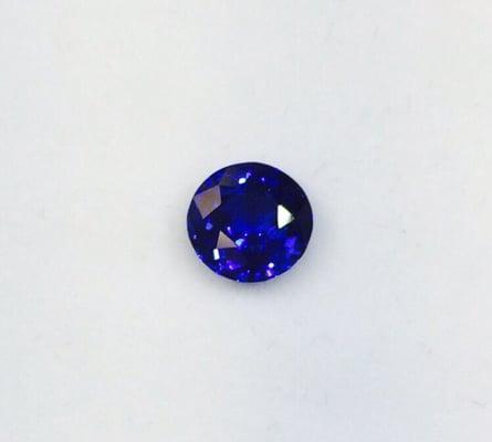 2 carat sapphire. Stunning.