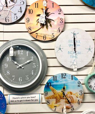 Explore our stunning collection of indoor & outdoor clocks, perfect for every style!