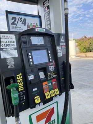 7-Eleven (Store #21333) Gas Station, Modesto, CA.