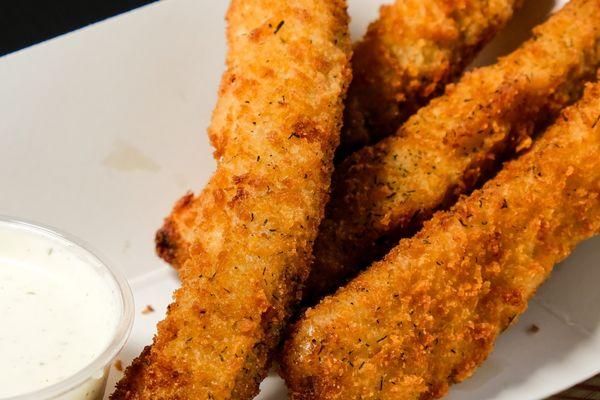 fried pickle spears