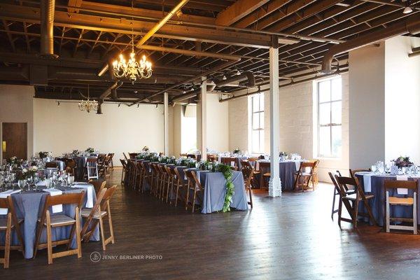 Special thanks to Jenny Berliner Photography for these beautiful pictures of a wedding at the Arbor Loft!