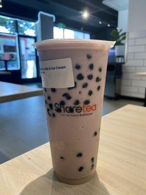 Strawberry Ice Blended w/ Boba at Sharetea (University of Washington)