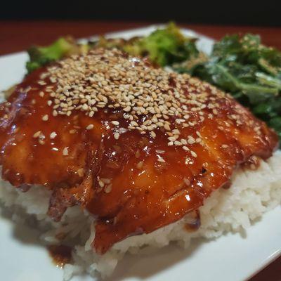 Honey garlic glazed salmon over rice with vegetables and arugula salad!!!