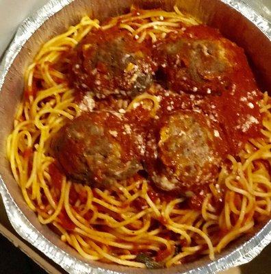 Pasta with tomato sauce and meat balls