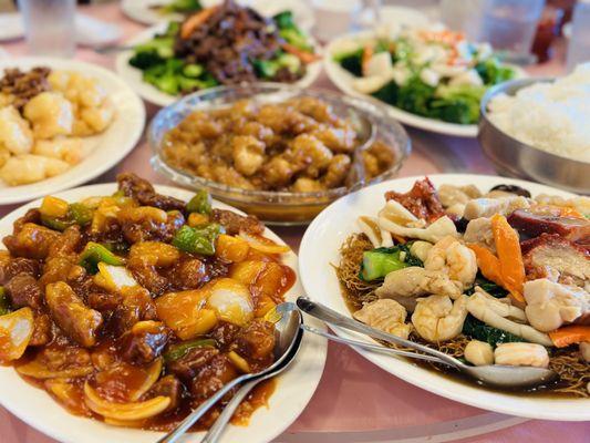 Seafood noodle  sweet and sour pork Shrimp Broccoli