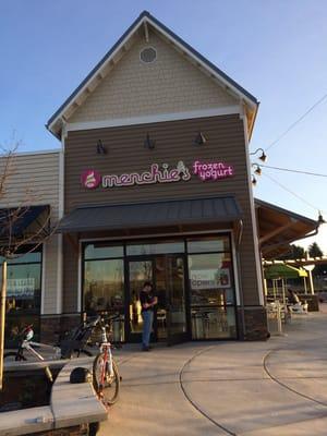 Menchie's Frozen Yogurt