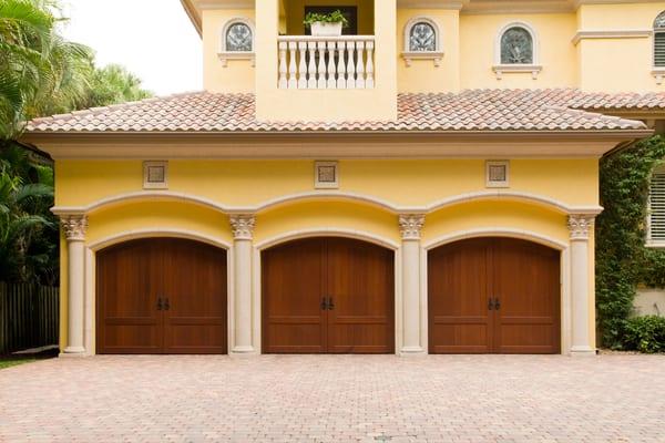 Repairing Garage Doors for more than 30 years.