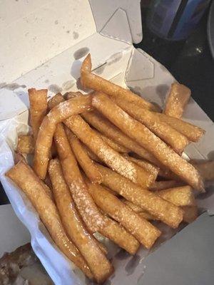 Ike's Sticky Funnel Fries