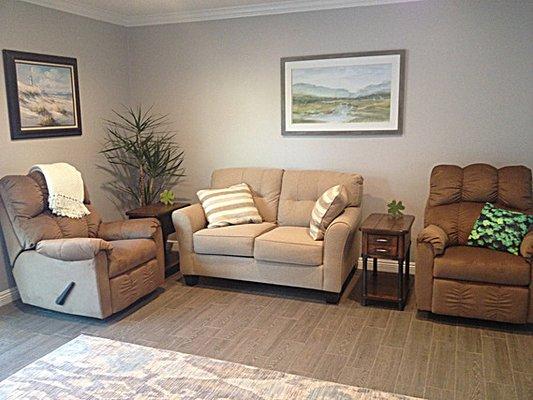 Living room wood look tile floor