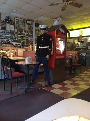 Way to disgrace and disrespect the uniform. This place sucks.