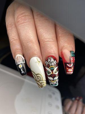 Hand drawn nail art