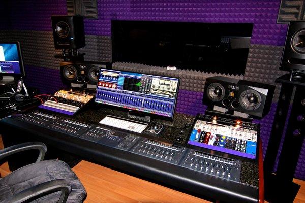 Broward's 5 star studio provides superior recording services in a professional environment. DebonaireMusic.com