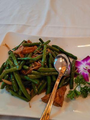 Ginger tofu n string beans! Fresh, culinary delight. The tofu, was married to the ginger and sauce for perfectly combined bliss!