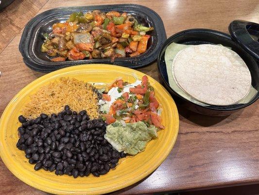 Vegetarian Fajitas with black beans and no cheese on top