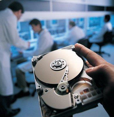 Data recovery in our cleanroom allows for the best protection against additional data loss.