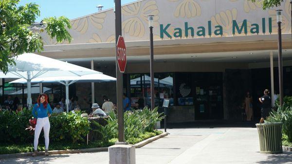 Kahala Mall Shopping Center