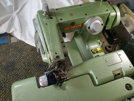 Consew 1118-2 Blindstitch or Blindhem industrial (or portable) sewing machine $695