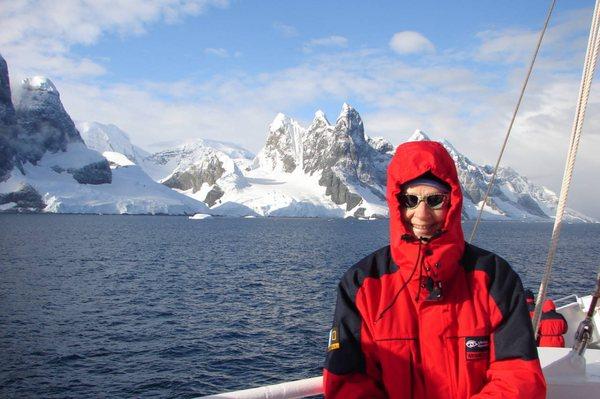 Wouldn't you like to cool off here? Boulevards Consultant Binnie can tell you all about it. -- in Antarctica.