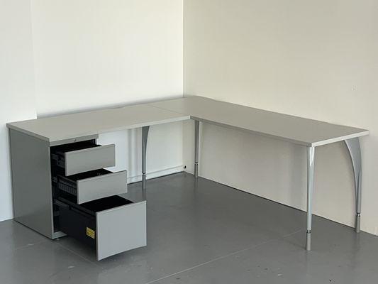 A simpler less expensive desk I want to get for my kids.