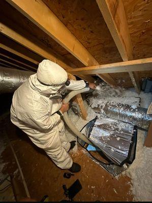 We provide insulation removal and replacement.