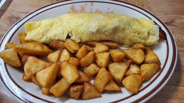 Bacon and cheese omelet w/homefries