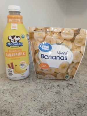 Banana milk and frozen bananas