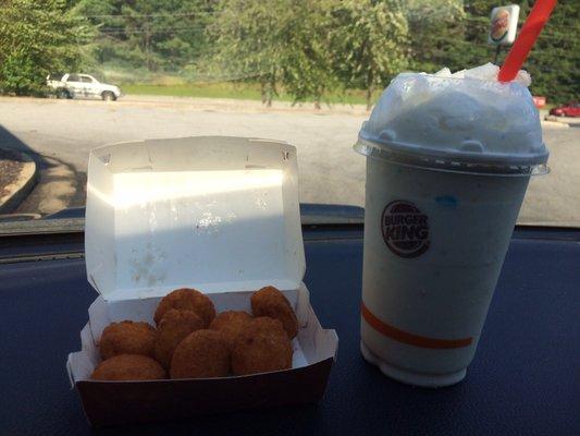 Cheesy tots and lucky charm shake