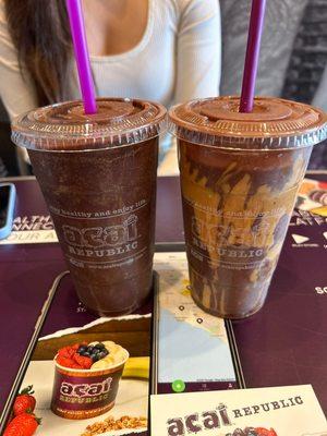 I think we both got the São Paulo but in smoothie form. My friend got it with a scoop of peanut butter!