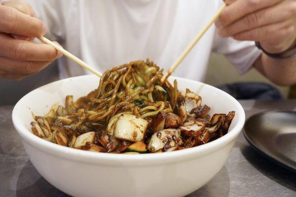 Vegetarian jjajangmyun (black bean noodles)