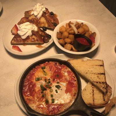 IG: @foodie__fe - French toast, breakfast potatoes, & shakshuka