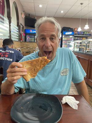 Eating a hot slice in New Jersey