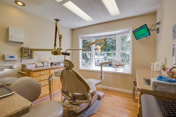 Patient treatment room at Dental Partners Copperhill office