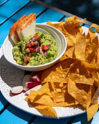 Guac & Chips