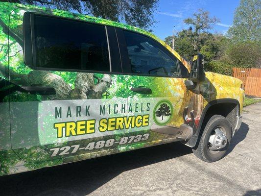 We are committed to the best service for you and your trees!