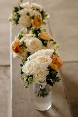 Bridal bouquet and mini bouquets for the bridesmaids