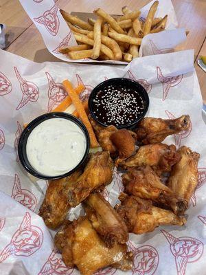 Single original wings, dry, sweet chili sesame on the side.