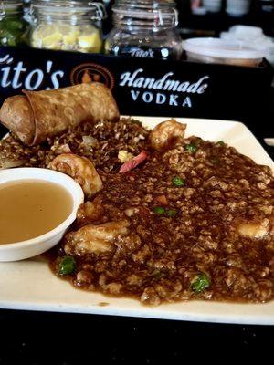 Lunch special of shrimp w/ lobster sauce, PFR and an egg roll. Overall a good lunch. Egg rolls were mostly cabbage though.