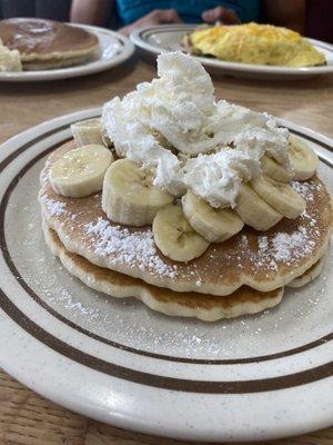 Banana & walnut pancakes