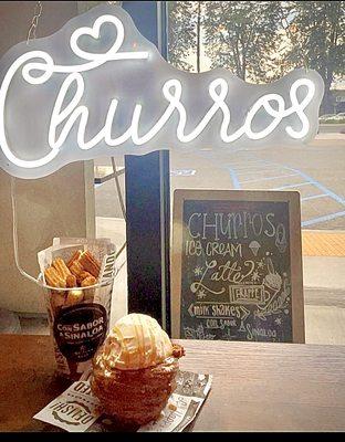 Churro bowl and mini bites.