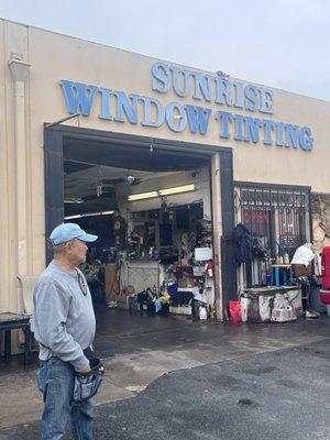 Sunrise Window Tinting & Car Alarm Gold Plating